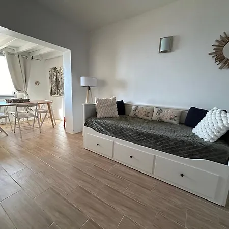 Les Pieds Dans L Eau Au Brusc 4 Personnes Apartment